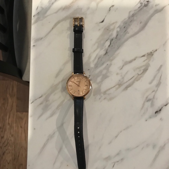COPY - Women’s Fossil Watch - Picture 2 of 3